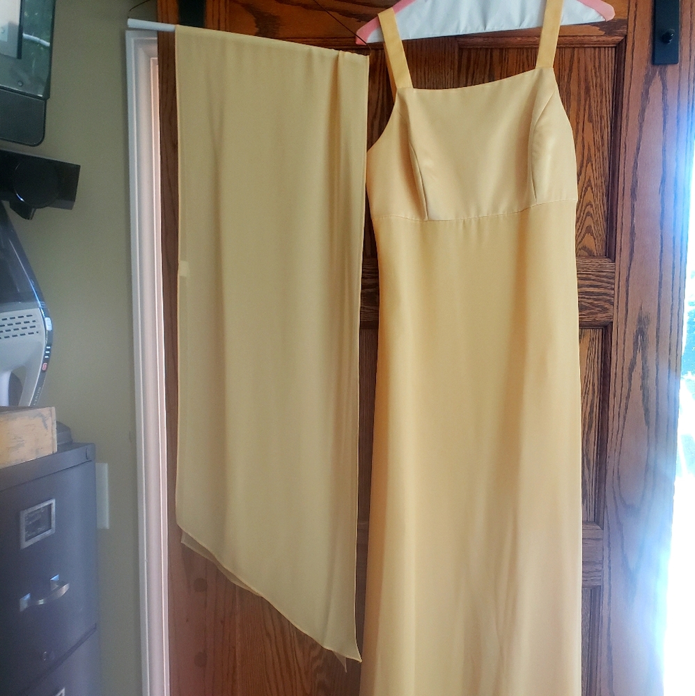Beautiful Yellow Gown, Similar to Kate Hudson's!